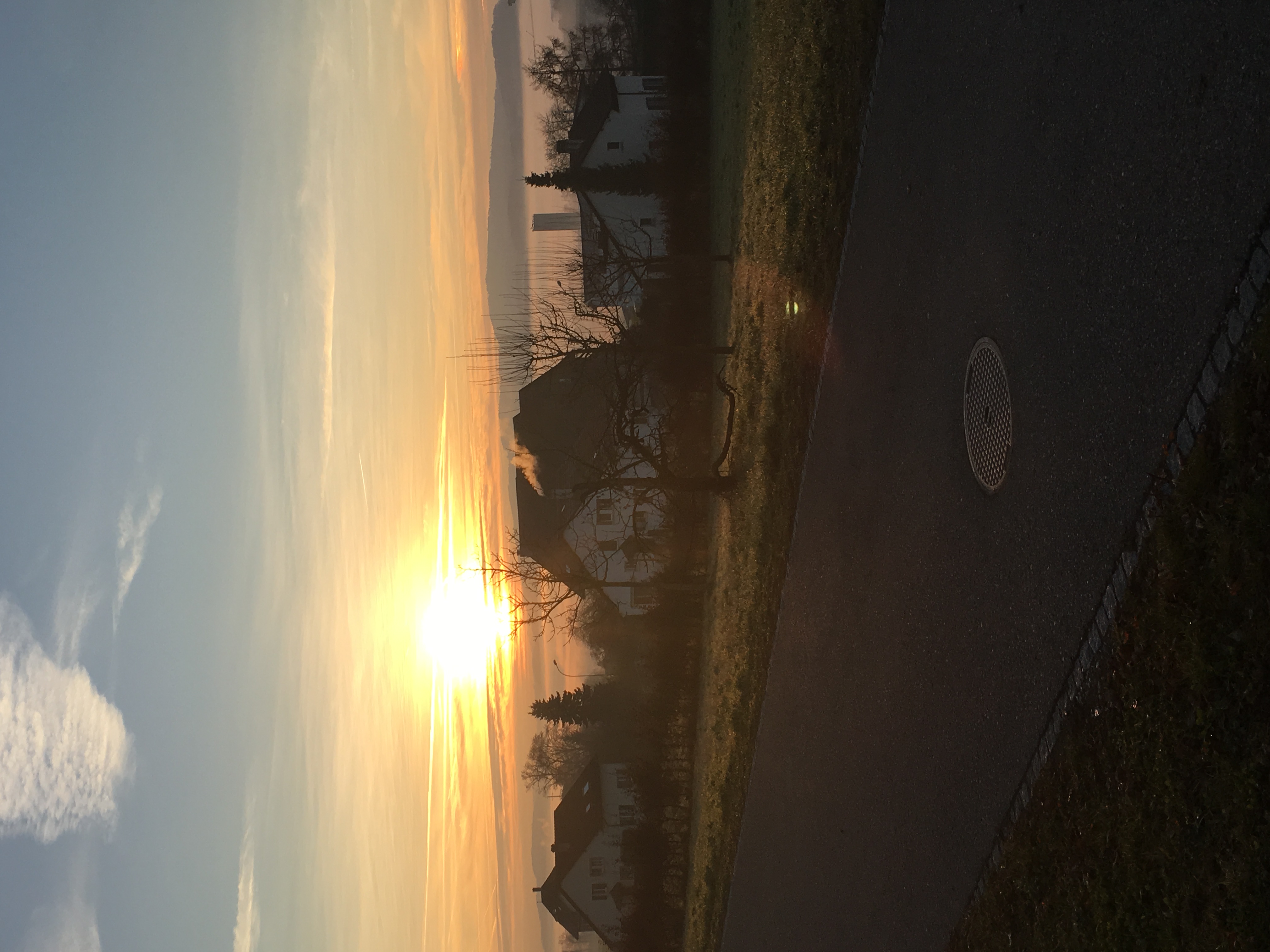 Coucher de soleil sur Payerne, canton de Vaud, en Suisse